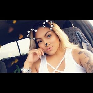 Meet your Posher, Valeria